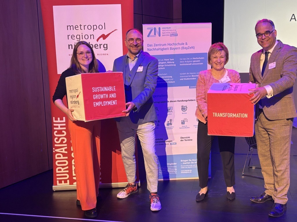 BayZeN-Vertretterinnen und Vertreter am Kongress